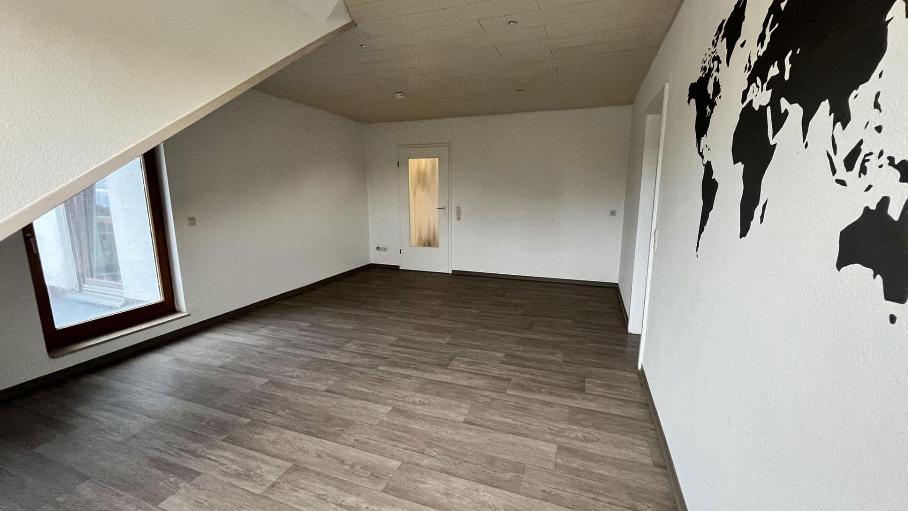 Prodej bytu 3+1 67 m², Wüstenrot, Bádensko-Württembersko Prodej bytu 3+1 67 m², Wüstenrot, Bádensko-Württembersko