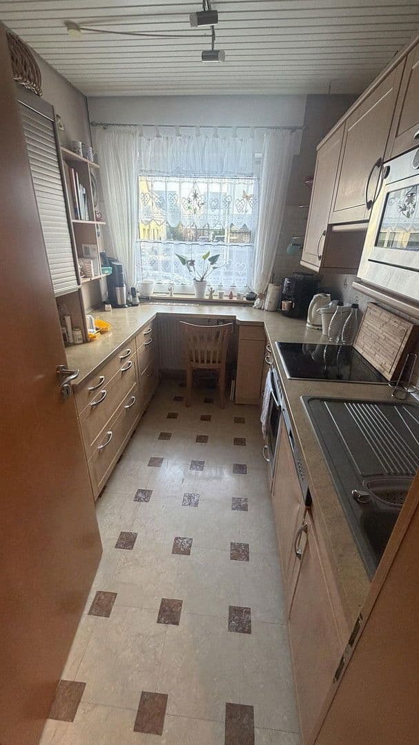 Prodej bytu 3+1 67 m², Hauptstraße 173, Köln, Severní Porýní-Vestfálsko Prodej bytu 3+1 67 m², Hauptstraße 173, Köln, Severní Porýní-Vestfálsko