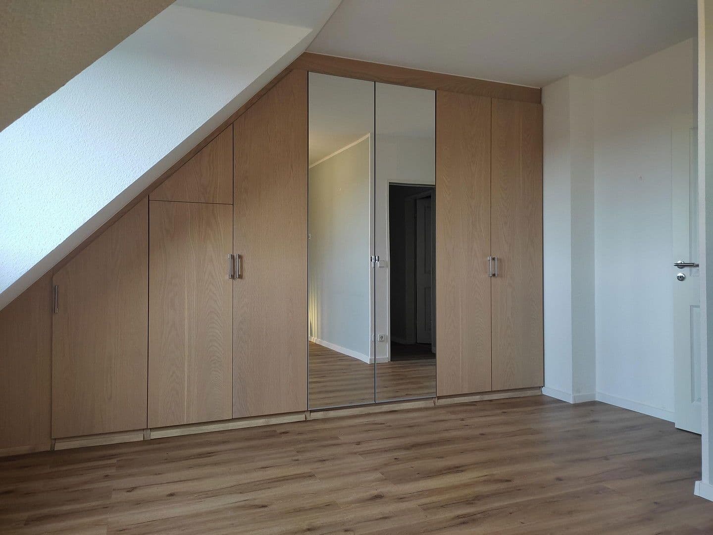 Pronájem bytu 2+1 80 m², Deutzer Straße 68, Neuss, Severní Porýní-Vestfálsko Pronájem bytu 2+1 80 m², Deutzer Straße 68, Neuss, Severní Porýní-Vestfálsko