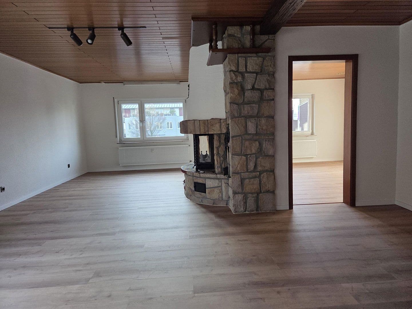 Pronájem bytu 4+1 125 m², Römerberg, Porýní-Falc Pronájem bytu 4+1 125 m², Römerberg, Porýní-Falc