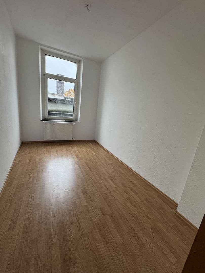 Pronájem bytu 3+1 70 m², Regerstr. 16, Solingen, Severní Porýní-Vestfálsko Pronájem bytu 3+1 70 m², Regerstr. 16, Solingen, Severní Porýní-Vestfálsko