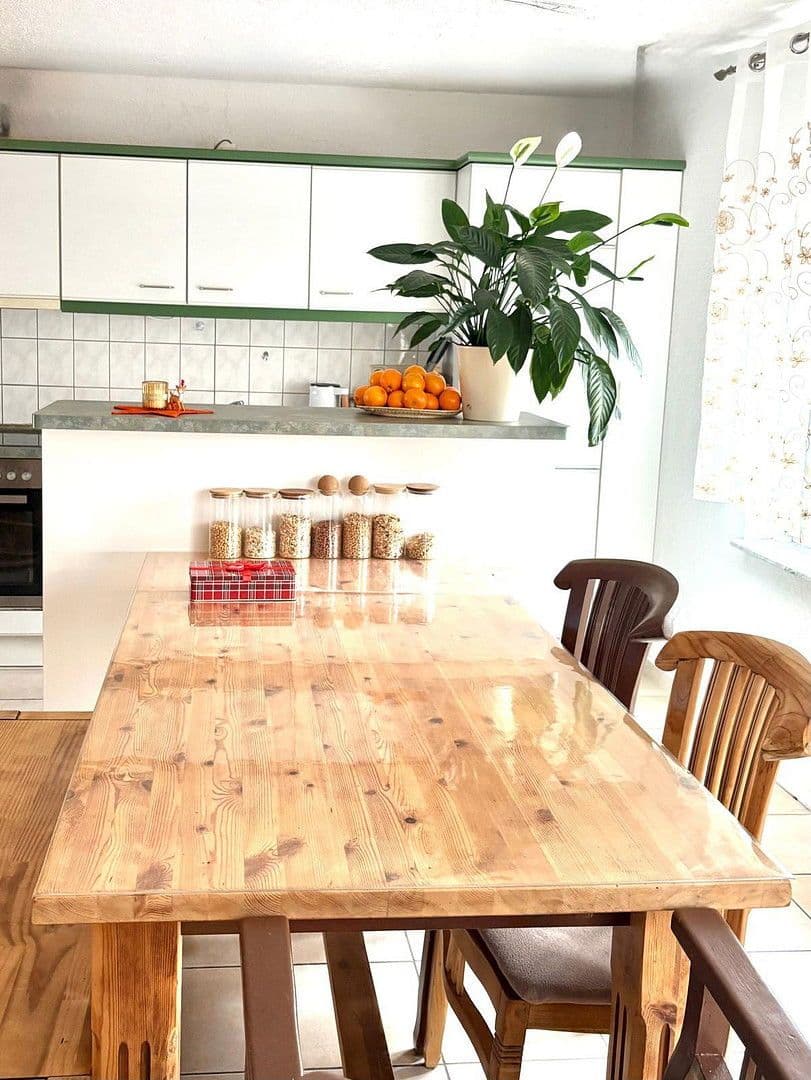 Prodej domu 1.040 m², pozemek 1.400 m², Hauptstraße 50, Bad Langensalza, Durynsko Prodej domu 1.040 m², pozemek 1.400 m², Hauptstraße 50, Bad Langensalza, Durynsko