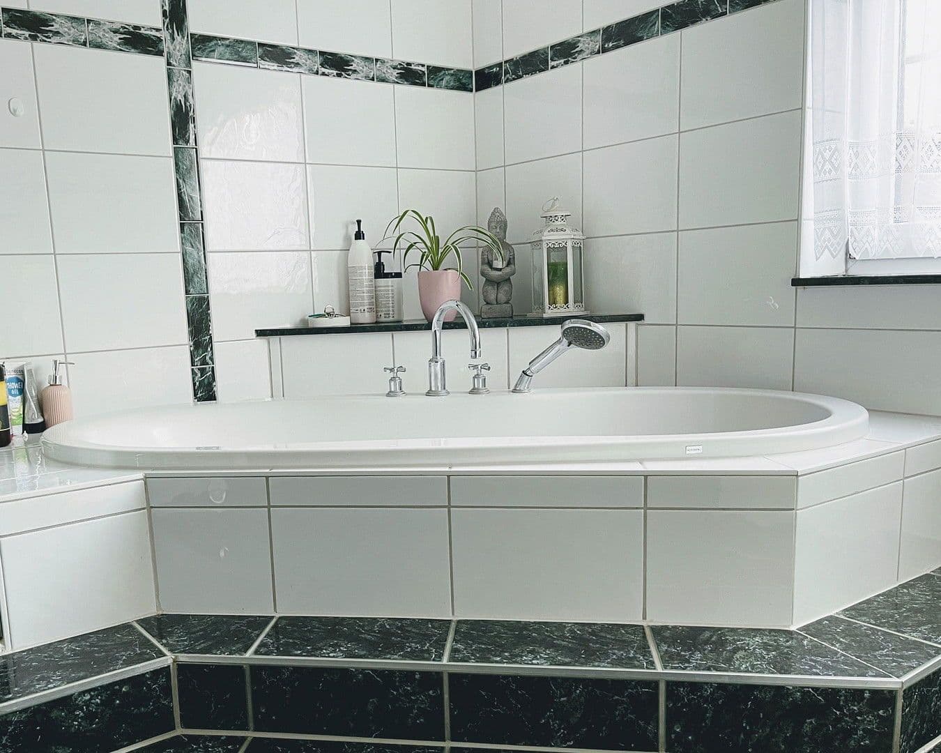 Prodej domu 1.040 m², pozemek 1.400 m², Hauptstraße 50, Bad Langensalza, Durynsko Prodej domu 1.040 m², pozemek 1.400 m², Hauptstraße 50, Bad Langensalza, Durynsko