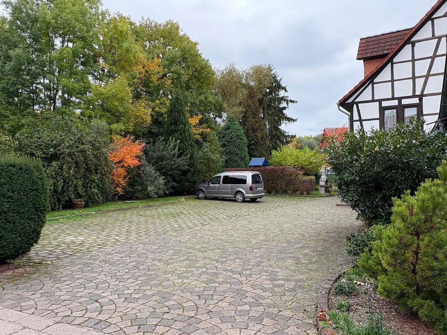 Prodej domu 1.040 m², pozemek 1.400 m², Hauptstraße 50, Bad Langensalza, Durynsko Prodej domu 1.040 m², pozemek 1.400 m², Hauptstraße 50, Bad Langensalza, Durynsko