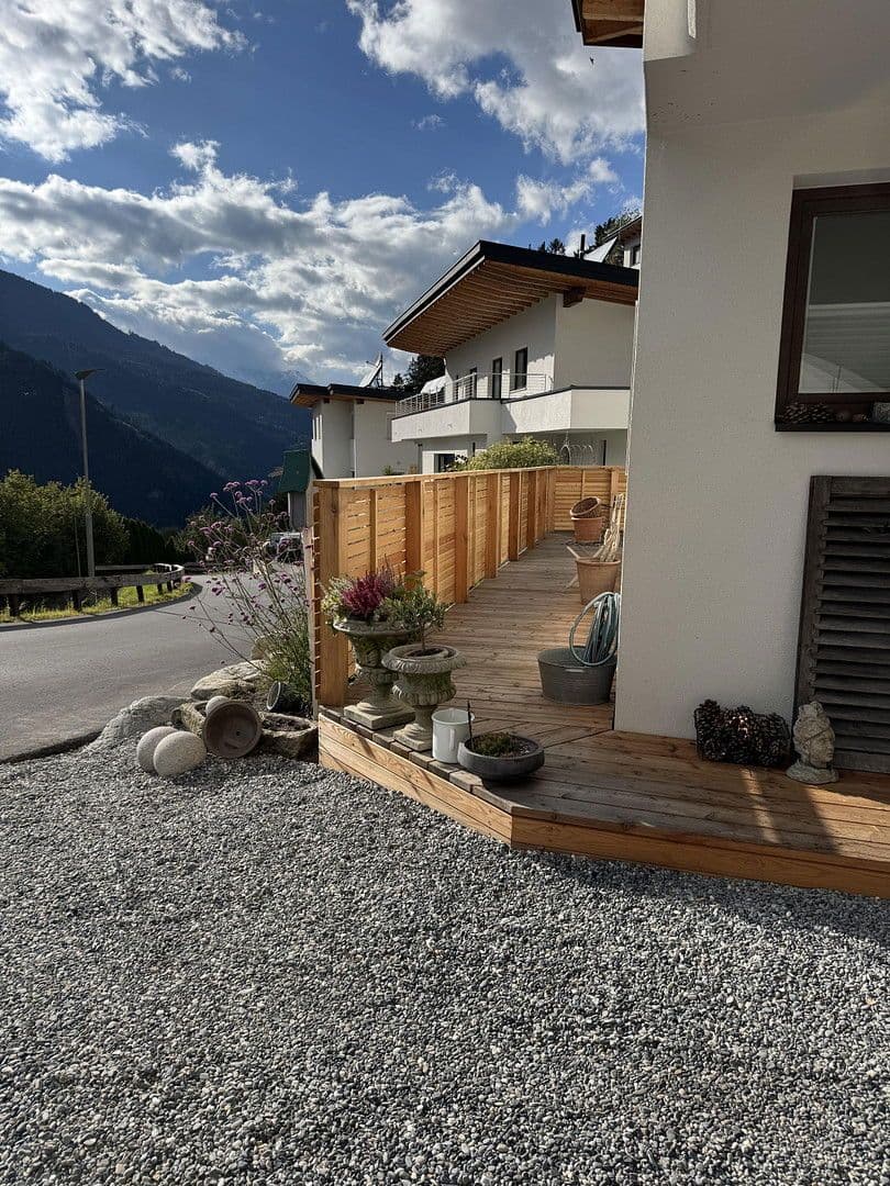 Prodej domu 128 m², pozemek 266 m², Fliess, Tyrolsko Prodej domu 128 m², pozemek 266 m², Fliess, Tyrolsko