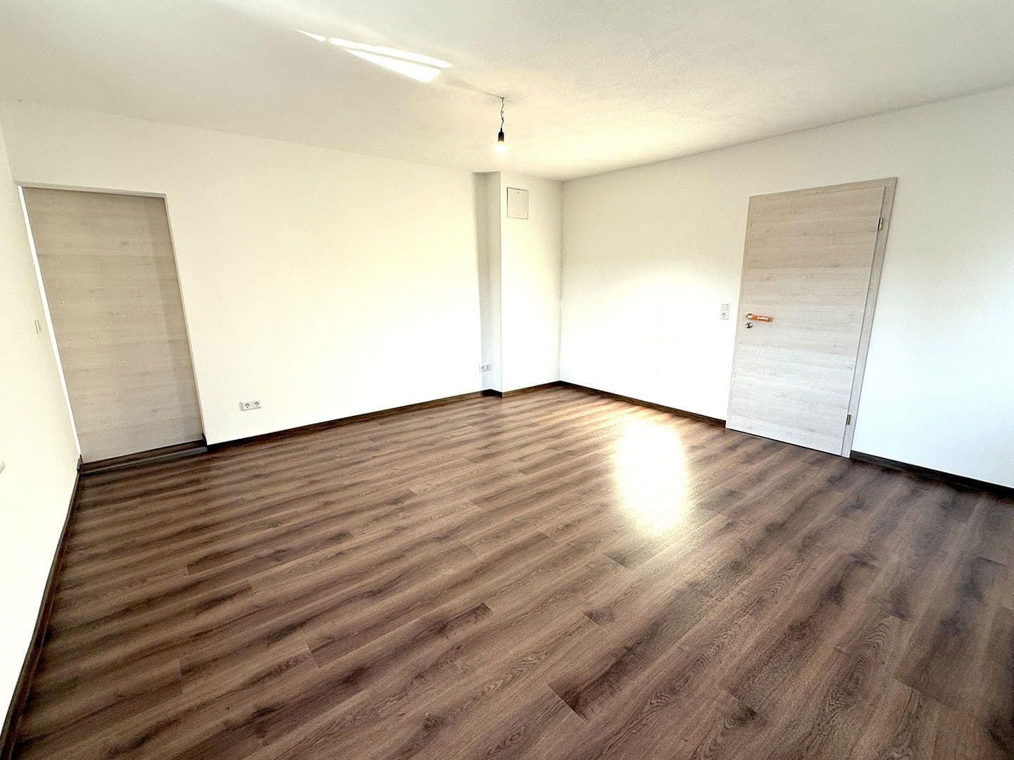 Pronájem bytu 4+1 140 m², Ellingen, Bavorsko Pronájem bytu 4+1 140 m², Ellingen, Bavorsko