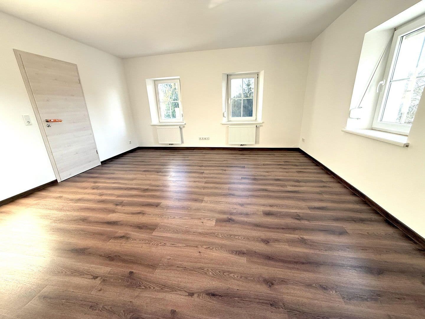 Pronájem bytu 4+1 140 m², Ellingen, Bavorsko Pronájem bytu 4+1 140 m², Ellingen, Bavorsko
