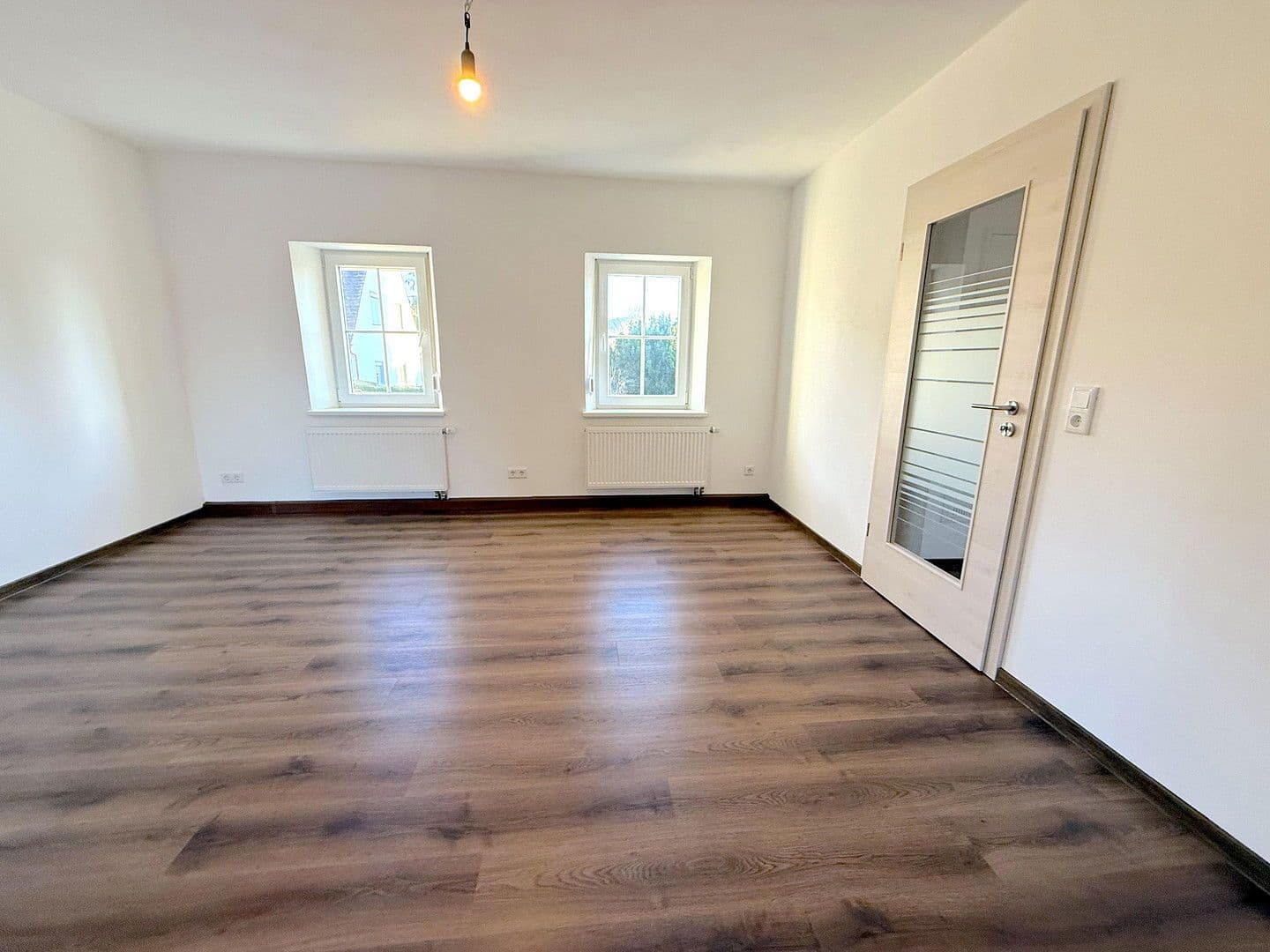 Pronájem bytu 4+1 140 m², Ellingen, Bavorsko Pronájem bytu 4+1 140 m², Ellingen, Bavorsko