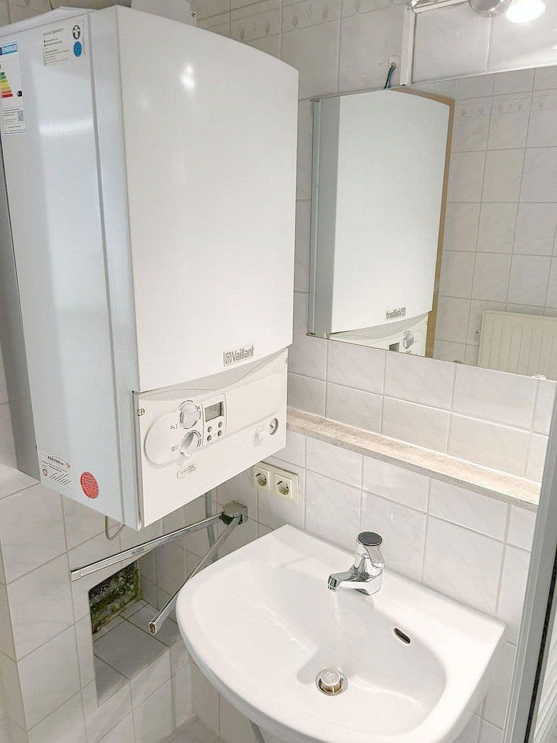 Pronájem kanceláře 43 m², Bad Wimpfen, Bádensko-Württembersko Pronájem kanceláře 43 m², Bad Wimpfen, Bádensko-Württembersko