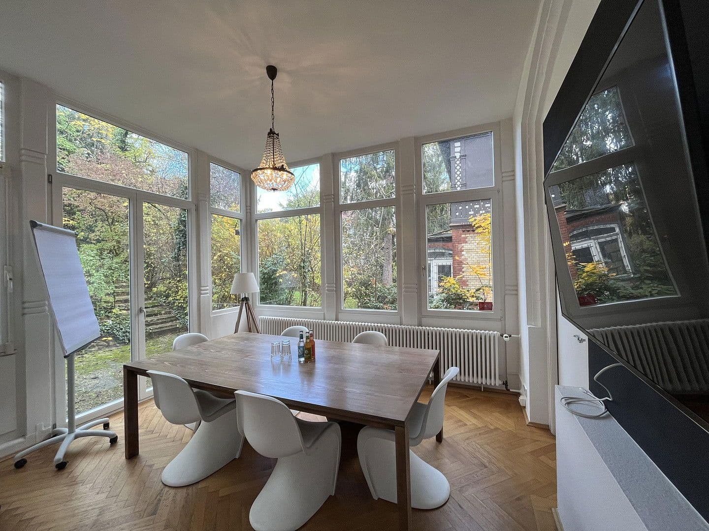 Pronájem kanceláře 19 m², Stuttgart, Bádensko-Württembersko Pronájem kanceláře 19 m², Stuttgart, Bádensko-Württembersko