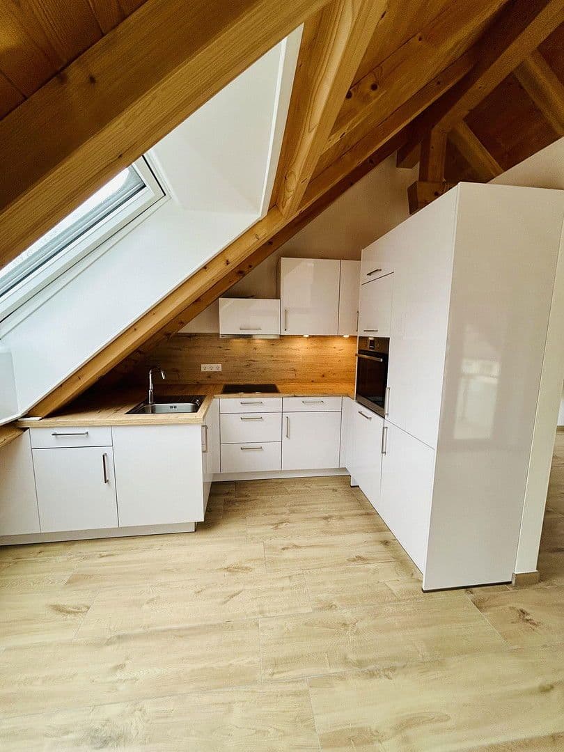 Pronájem bytu 3+1 81 m², Münchner Str. 2, Wolfratshausen, Bavorsko Pronájem bytu 3+1 81 m², Münchner Str. 2, Wolfratshausen, Bavorsko