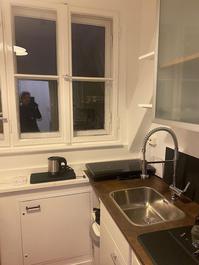 Pronájem bytu 1+1 30 m², Berlin, Berlín Pronájem bytu 1+1 30 m², Berlin, Berlín