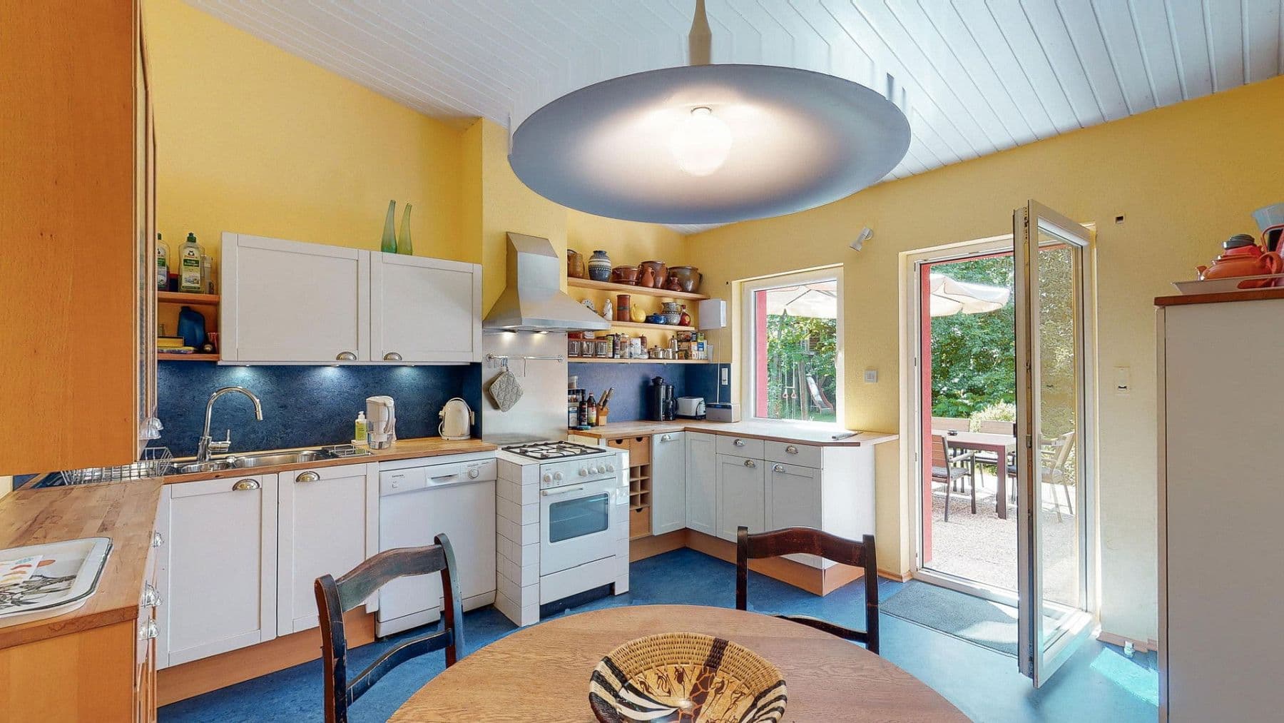 Prodej domu 389 m², pozemek 3.076 m², Daimlerstr. 14, Taunusstein, Hessen Prodej domu 389 m², pozemek 3.076 m², Daimlerstr. 14, Taunusstein, Hessen