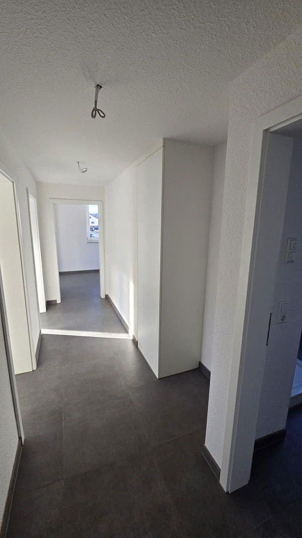 Pronájem bytu 4+1 68 m², Gemmingen, Bádensko-Württembersko Pronájem bytu 4+1 68 m², Gemmingen, Bádensko-Württembersko