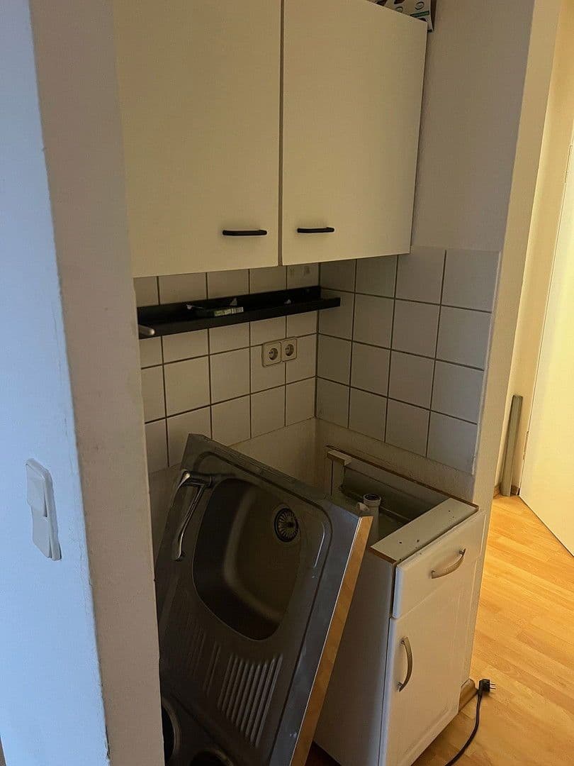 Pronájem bytu 1+1 25 m², Herrnstr.91, Fürth, Bavorsko Pronájem bytu 1+1 25 m², Herrnstr.91, Fürth, Bavorsko