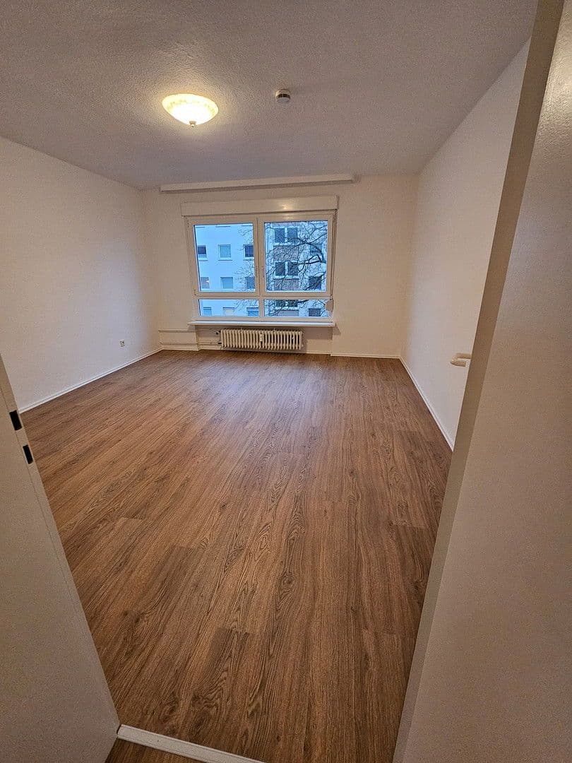 Pronájem bytu 3+1 78 m², Wiesbaden, Hessen Pronájem bytu 3+1 78 m², Wiesbaden, Hessen