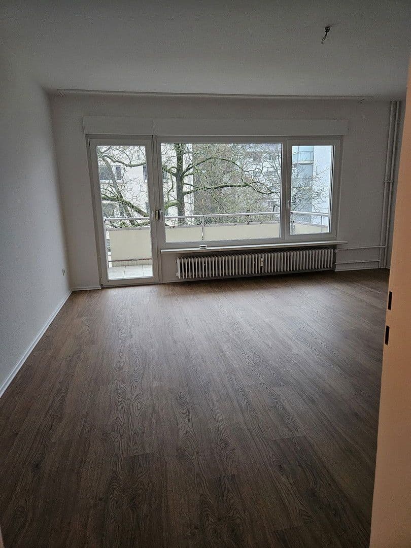 Pronájem bytu 3+1 78 m², Wiesbaden, Hessen Pronájem bytu 3+1 78 m², Wiesbaden, Hessen