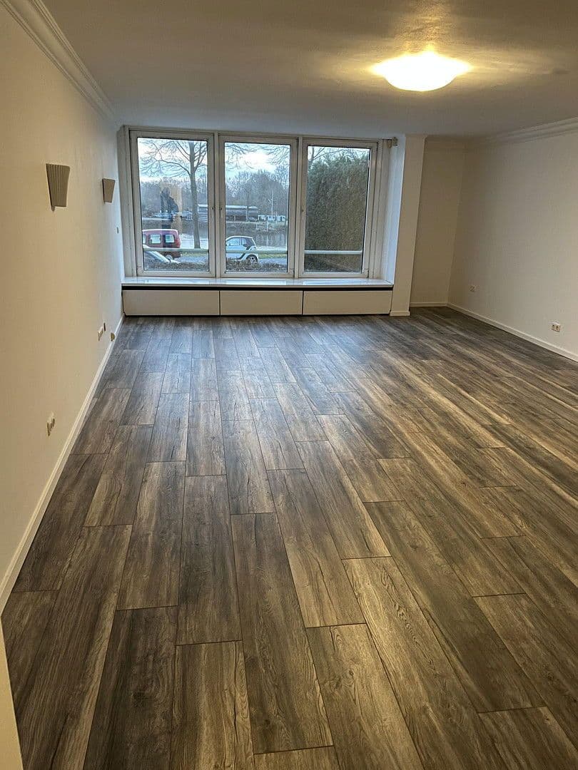 Pronájem bytu 3+1 114 m², Bremen, Bremen Pronájem bytu 3+1 114 m², Bremen, Bremen