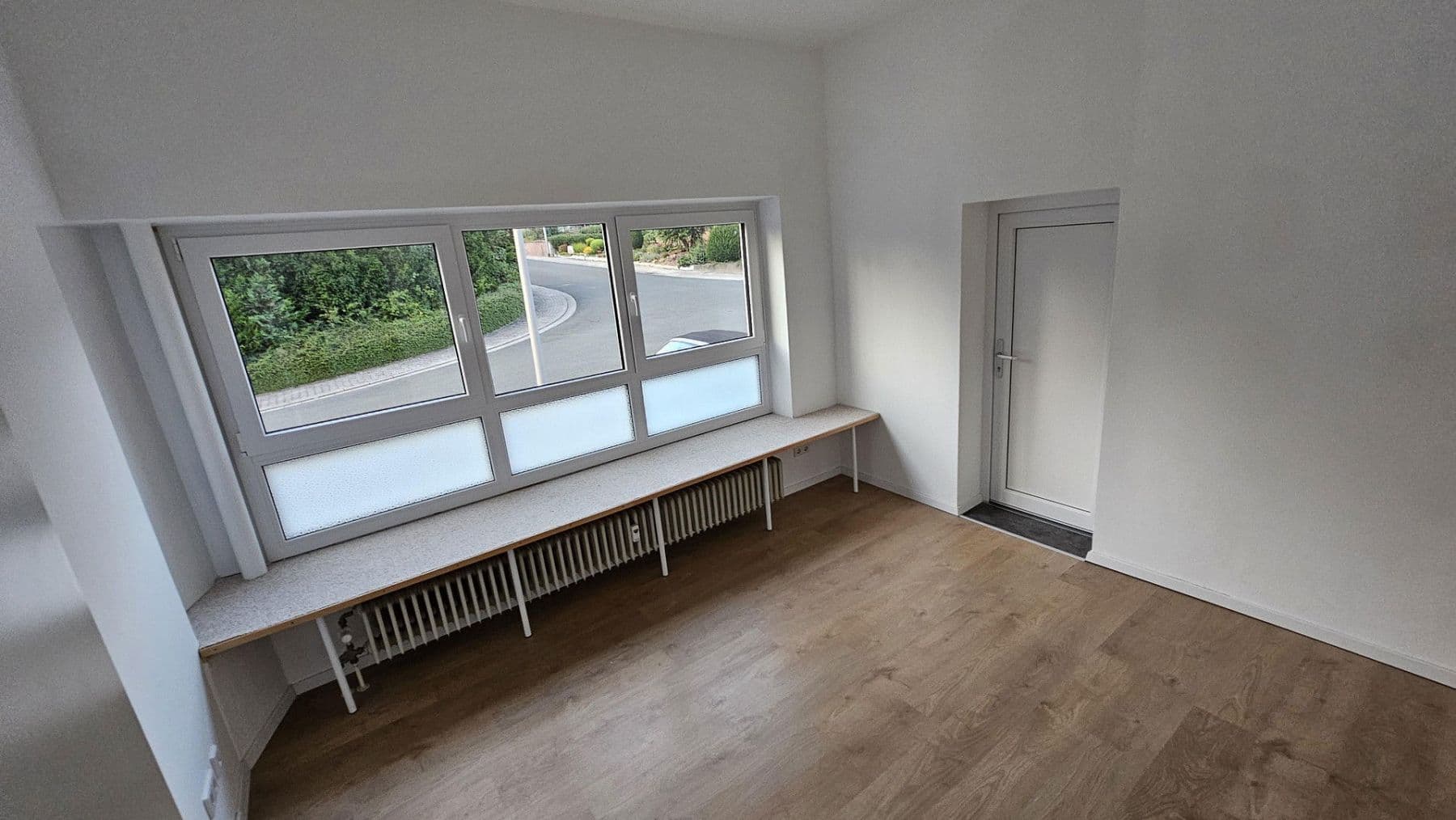 Pronájem bytu 4+1 118 m², Grävenwiesbach, Hessen Pronájem bytu 4+1 118 m², Grävenwiesbach, Hessen