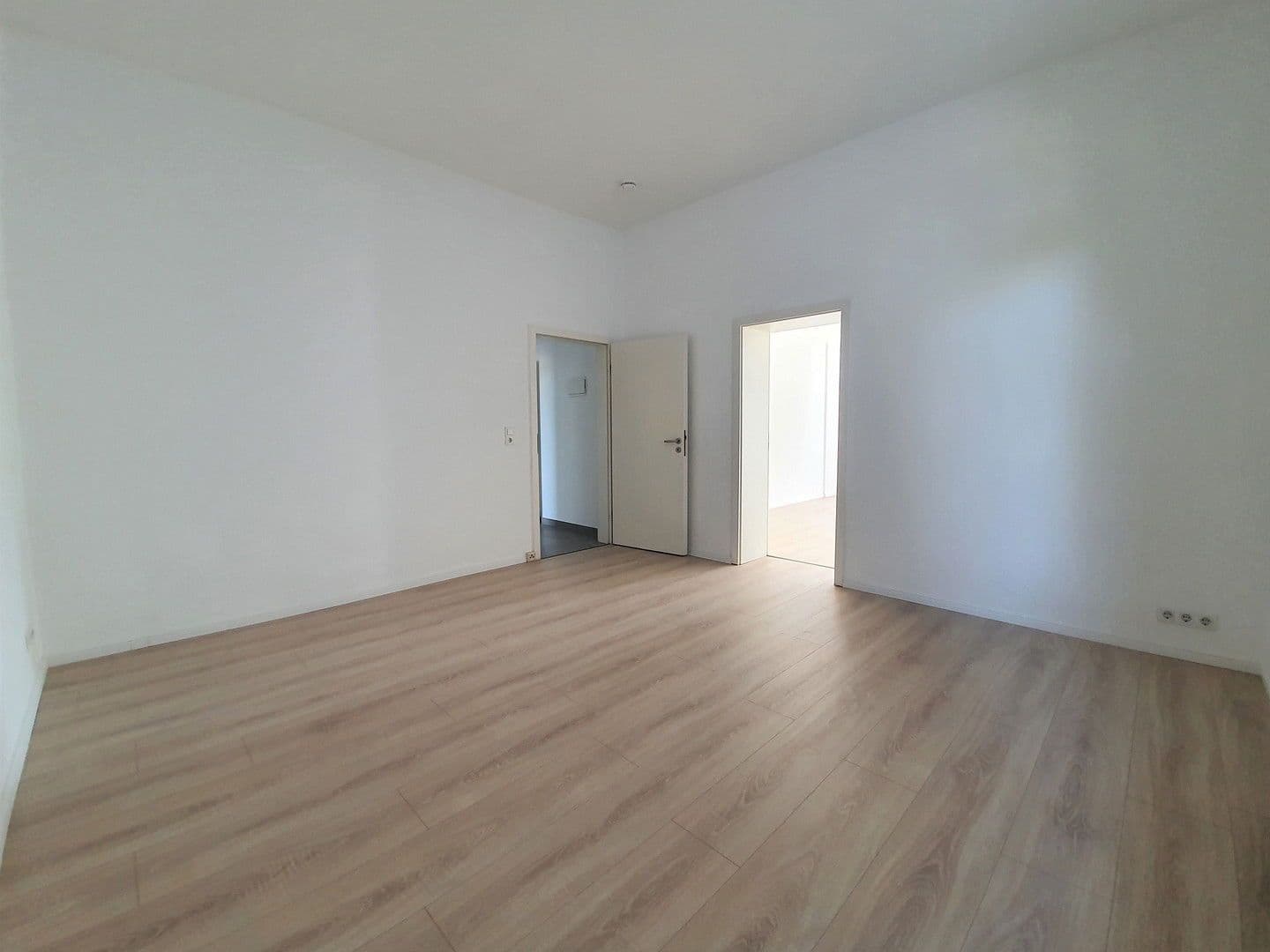 Pronájem bytu 2+1 58 m², Lindenstraße 32, Velten, Braniborsko Pronájem bytu 2+1 58 m², Lindenstraße 32, Velten, Braniborsko