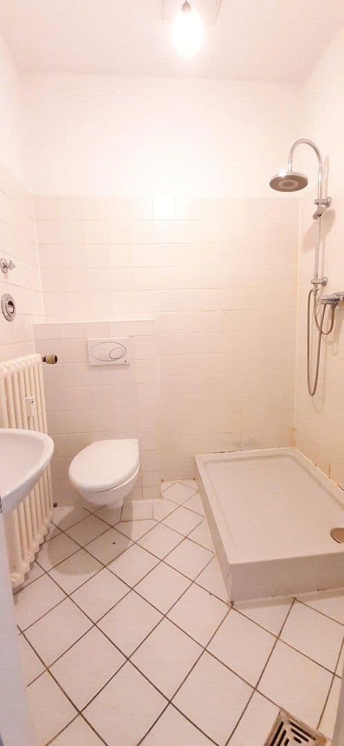 Pronájem bytu 3+1 68 m², Ringbahnstr. 27, Berlin, Berlín Pronájem bytu 3+1 68 m², Ringbahnstr. 27, Berlin, Berlín