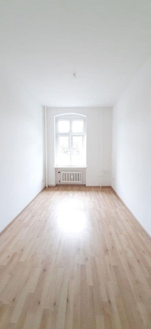 Pronájem bytu 3+1 68 m², Ringbahnstr. 27, Berlin, Berlín Pronájem bytu 3+1 68 m², Ringbahnstr. 27, Berlin, Berlín