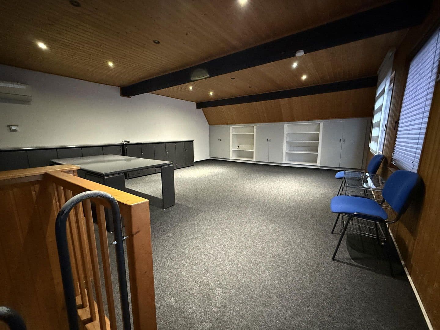 Pronájem kanceláře 90 m², Duisburg, Severní Porýní-Vestfálsko Pronájem kanceláře 90 m², Duisburg, Severní Porýní-Vestfálsko