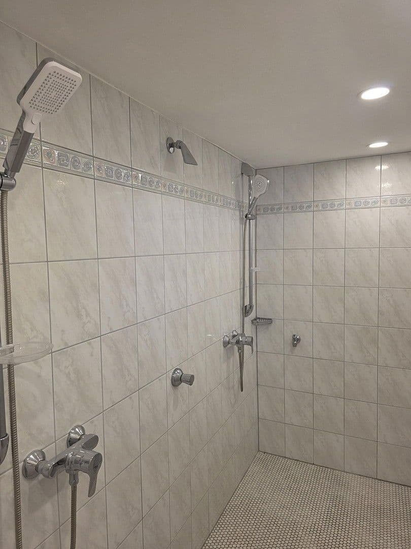 Pronájem bytu 2+1 65 m², Weinheim, Bádensko-Württembersko Pronájem bytu 2+1 65 m², Weinheim, Bádensko-Württembersko