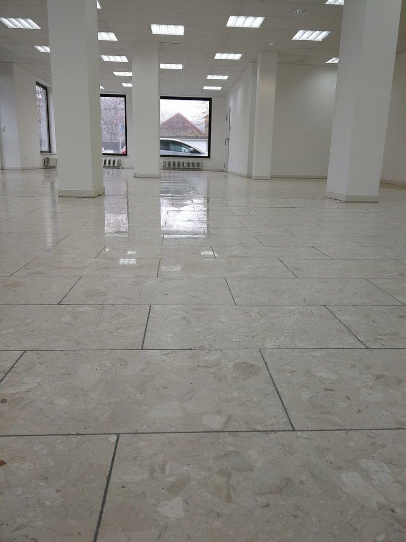 Pronájem nebytového prostoru 200 m², Hauptstraße 19 A, Neusäß, Bavorsko Pronájem nebytového prostoru 200 m², Hauptstraße 19 A, Neusäß, Bavorsko