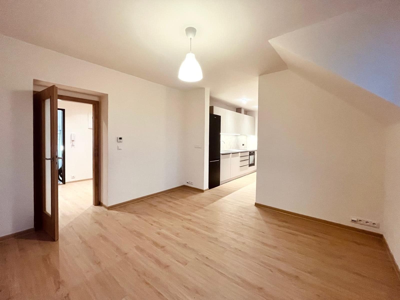 Pronájem bytu 2+1 63 m², Jugoslávských partyzánů, Praha, Praha Pronájem bytu 2+1 63 m², Jugoslávských partyzánů, Praha, Praha