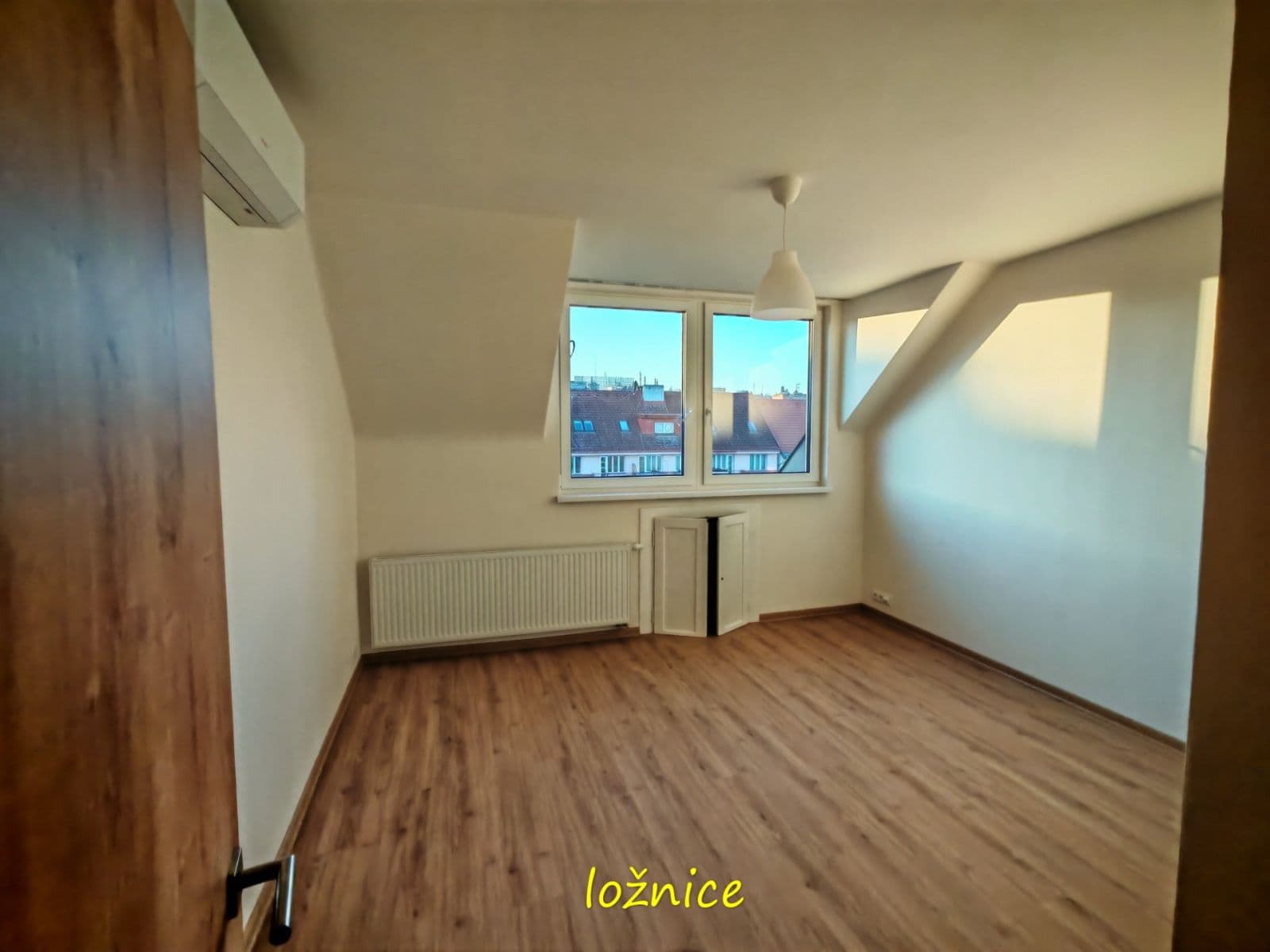 Pronájem bytu 2+1 63 m², Jugoslávských partyzánů, Praha, Praha Pronájem bytu 2+1 63 m², Jugoslávských partyzánů, Praha, Praha