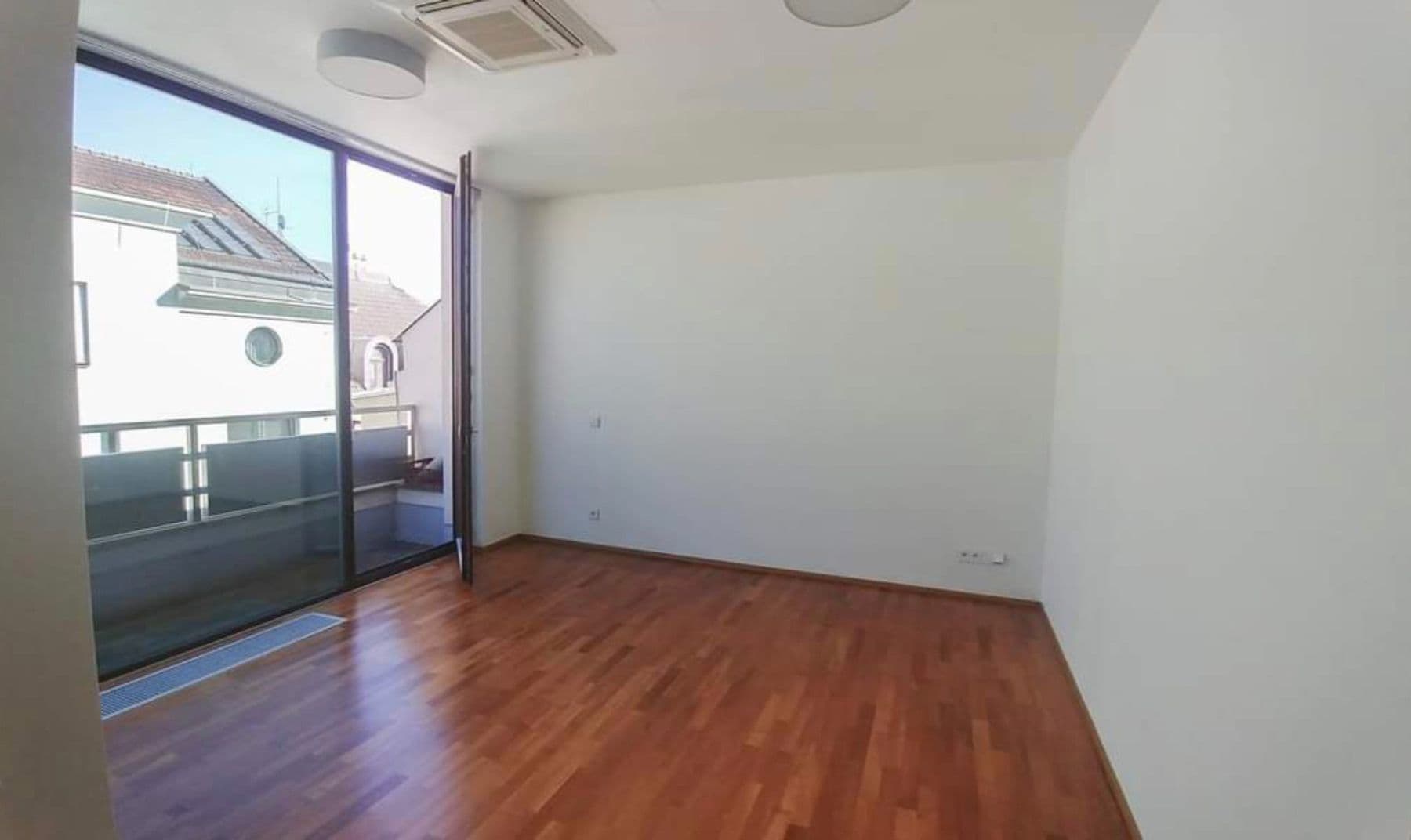 Pronájem bytu 4+1 20 m², Kozí, Brno, Jihomoravský kraj Pronájem bytu 4+1 20 m², Kozí, Brno, Jihomoravský kraj