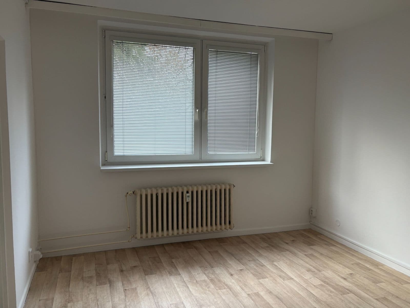 Pronájem bytu 1+1 35 m², 2. května, Zlín, Zlínský kraj Pronájem bytu 1+1 35 m², 2. května, Zlín, Zlínský kraj