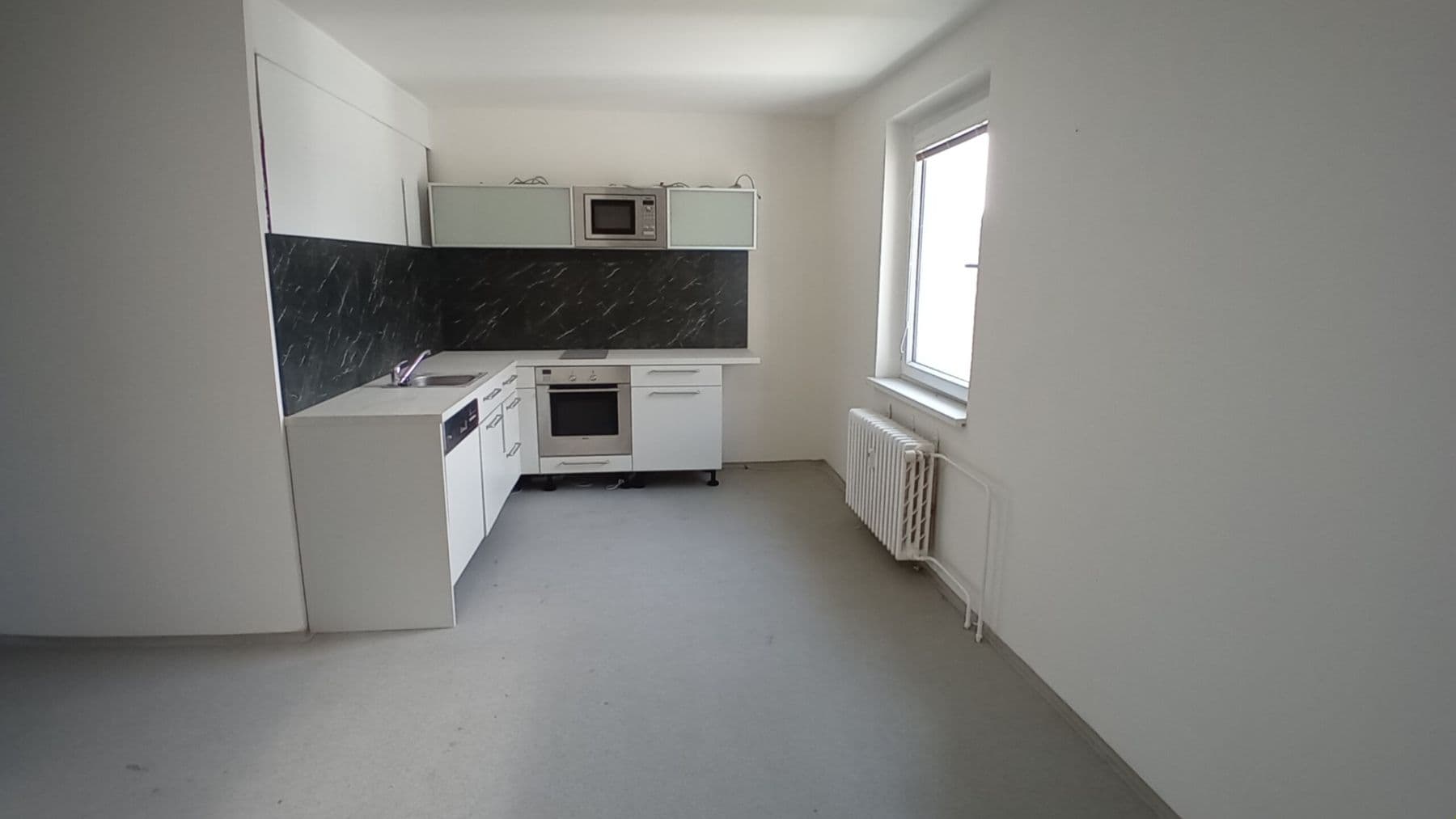 Pronájem nebytového prostoru 101 m², Českobratrská, Praha, Praha Pronájem nebytového prostoru 101 m², Českobratrská, Praha, Praha