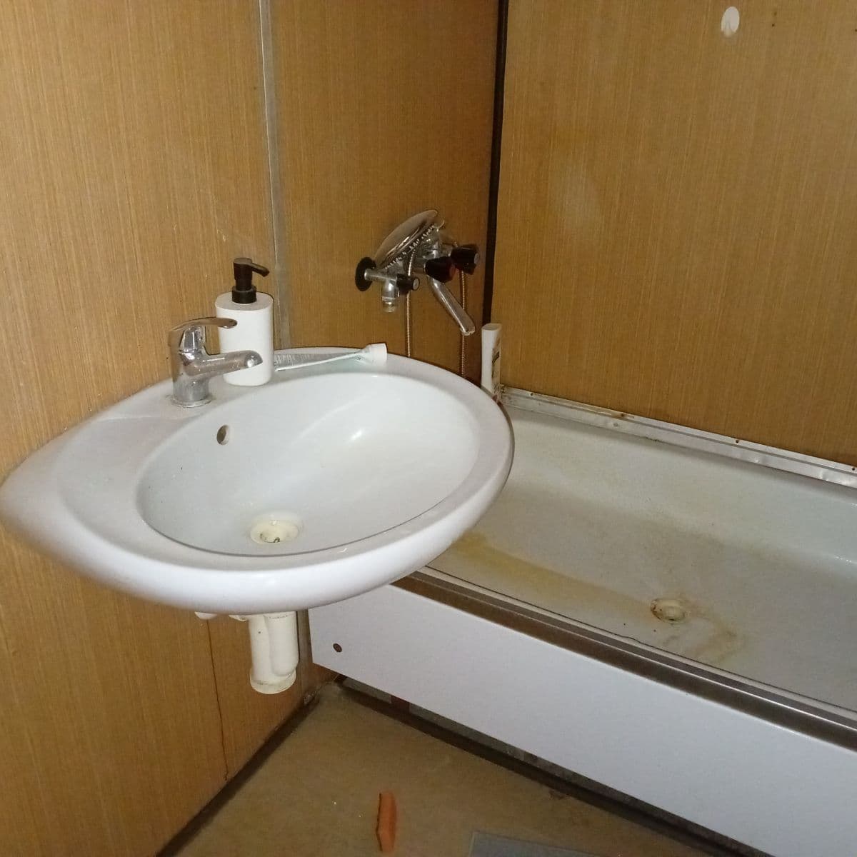 Pronájem nebytového prostoru 101 m², Českobratrská, Praha, Praha Pronájem nebytového prostoru 101 m², Českobratrská, Praha, Praha