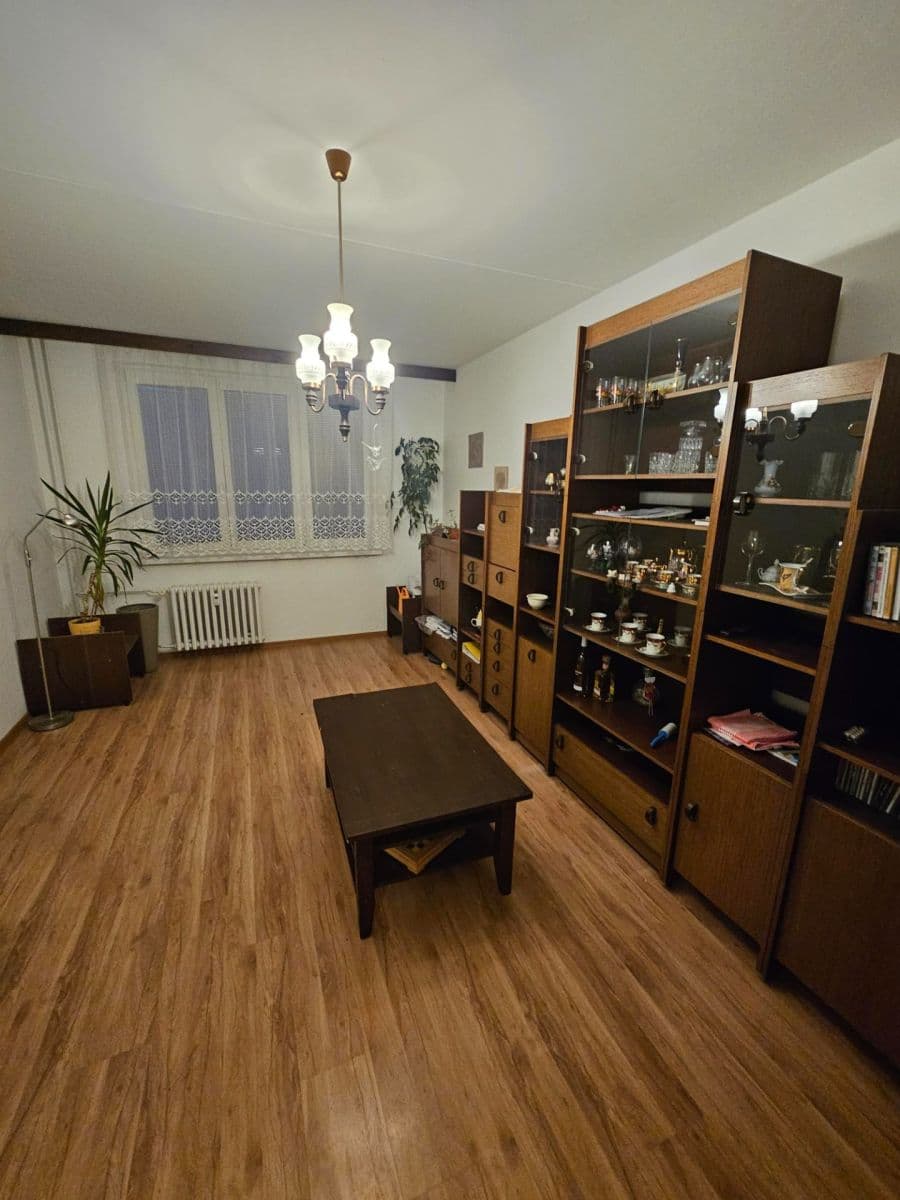 Pronájem bytu 3+1 71 m², Březhradská, Hradec Králové, Královéhradecký kraj Pronájem bytu 3+1 71 m², Březhradská, Hradec Králové, Královéhradecký kraj