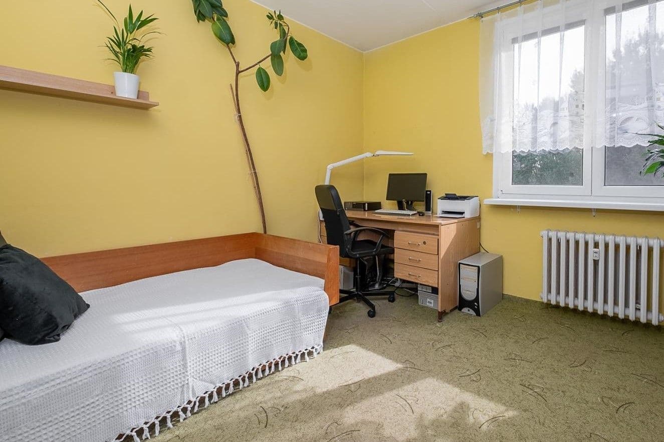 Pronájem bytu 3+1 71 m², Březhradská, Hradec Králové, Královéhradecký kraj Pronájem bytu 3+1 71 m², Březhradská, Hradec Králové, Královéhradecký kraj