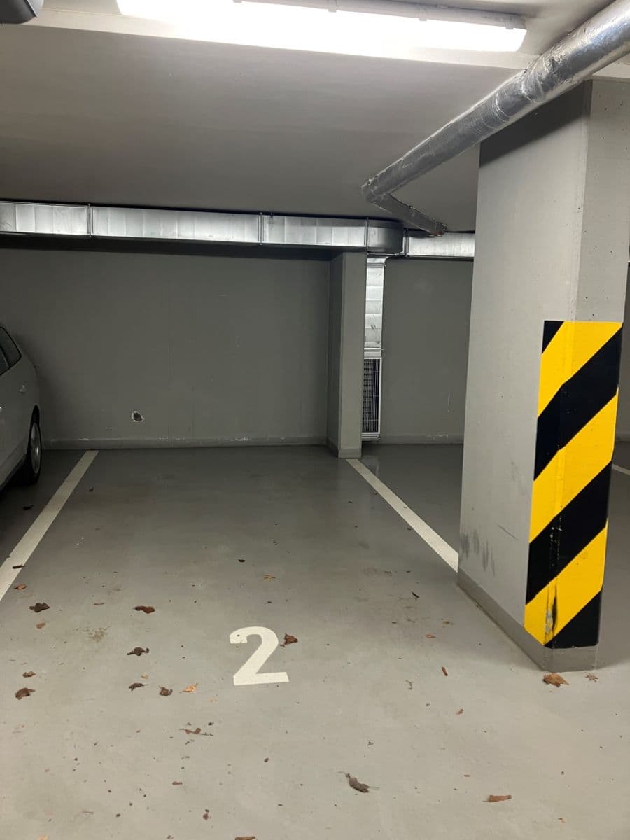 Pronájem garáže 13 m², Tigridova, Praha, Praha Pronájem garáže 13 m², Tigridova, Praha, Praha