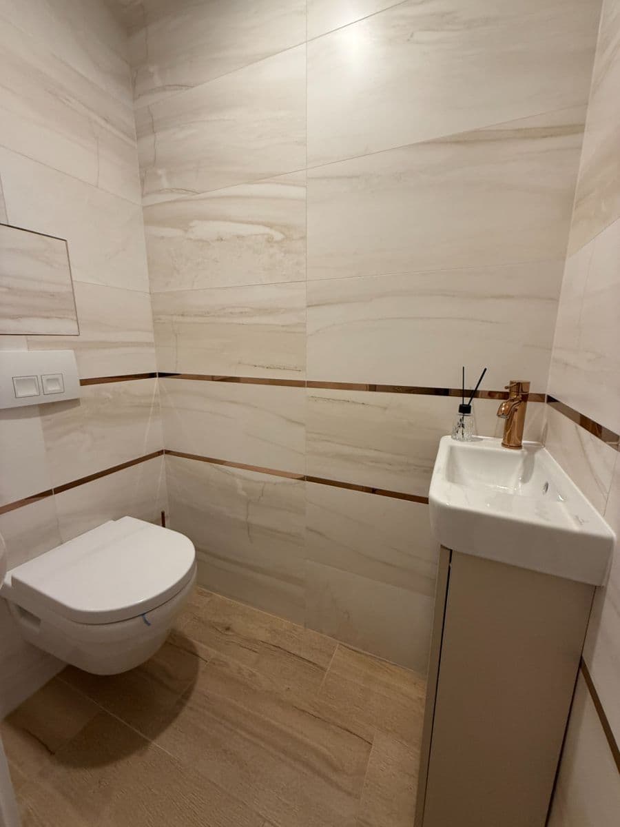 Pronájem bytu 2+1 58 m², Andreja Žarnova, Trnava, Trnavský kraj Pronájem bytu 2+1 58 m², Andreja Žarnova, Trnava, Trnavský kraj