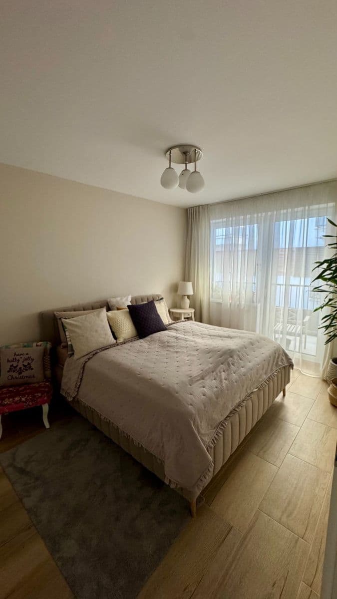 Pronájem bytu 2+1 58 m², Andreja Žarnova, Trnava, Trnavský kraj Pronájem bytu 2+1 58 m², Andreja Žarnova, Trnava, Trnavský kraj