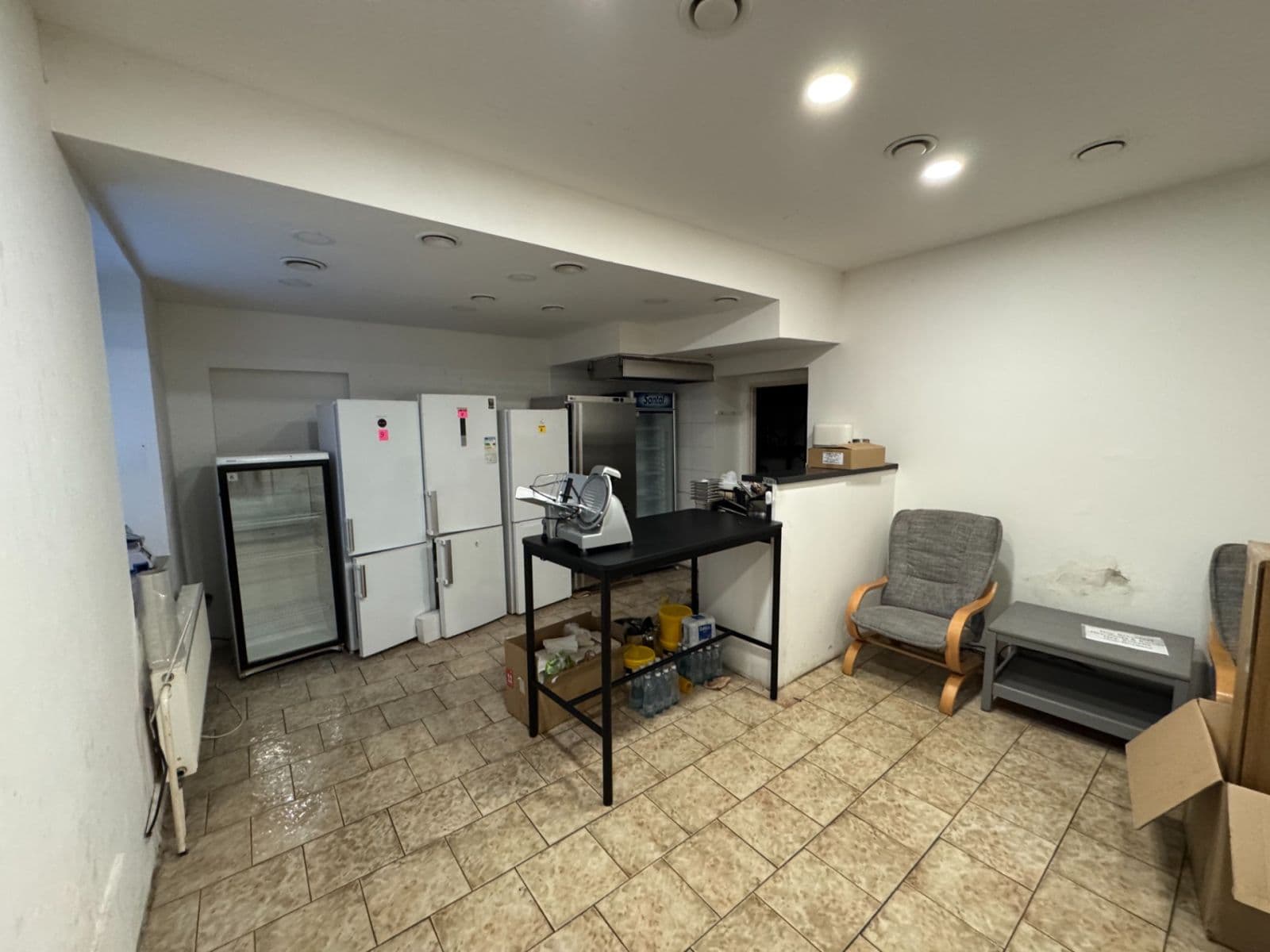 Pronájem nebytového prostoru 105 m², Záběhlická, Praha, Praha Pronájem nebytového prostoru 105 m², Záběhlická, Praha, Praha