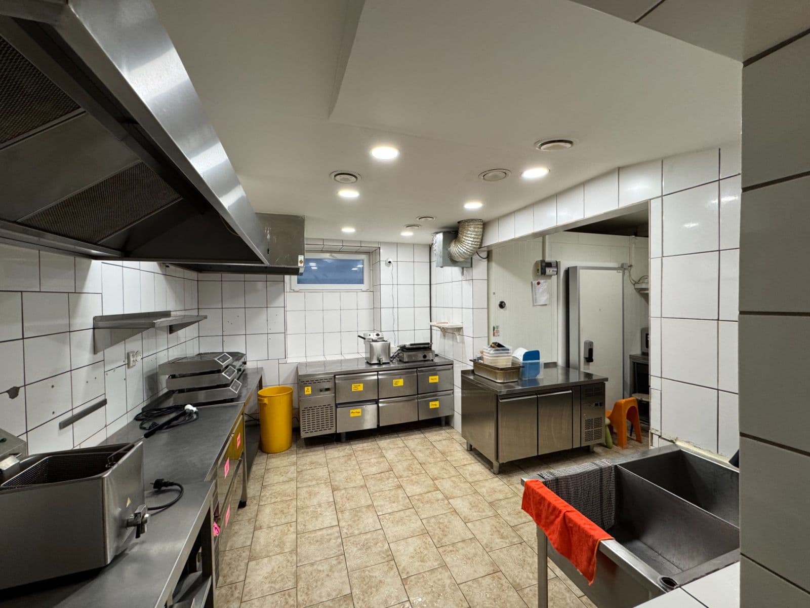 Pronájem nebytového prostoru 105 m², Záběhlická, Praha, Praha Pronájem nebytového prostoru 105 m², Záběhlická, Praha, Praha