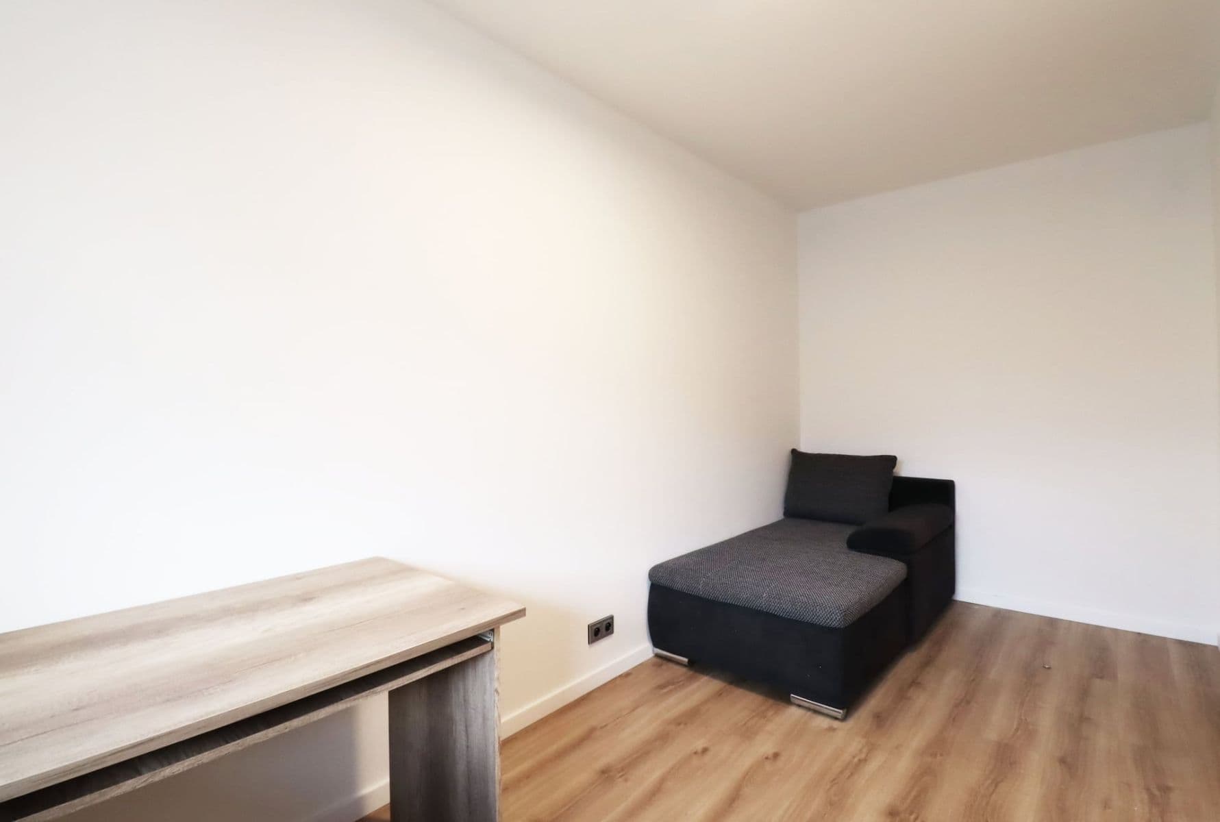 Pronájem bytu 4+kk 82 m², Hněvkovského, Praha, Praha Pronájem bytu 4+kk 82 m², Hněvkovského, Praha, Praha