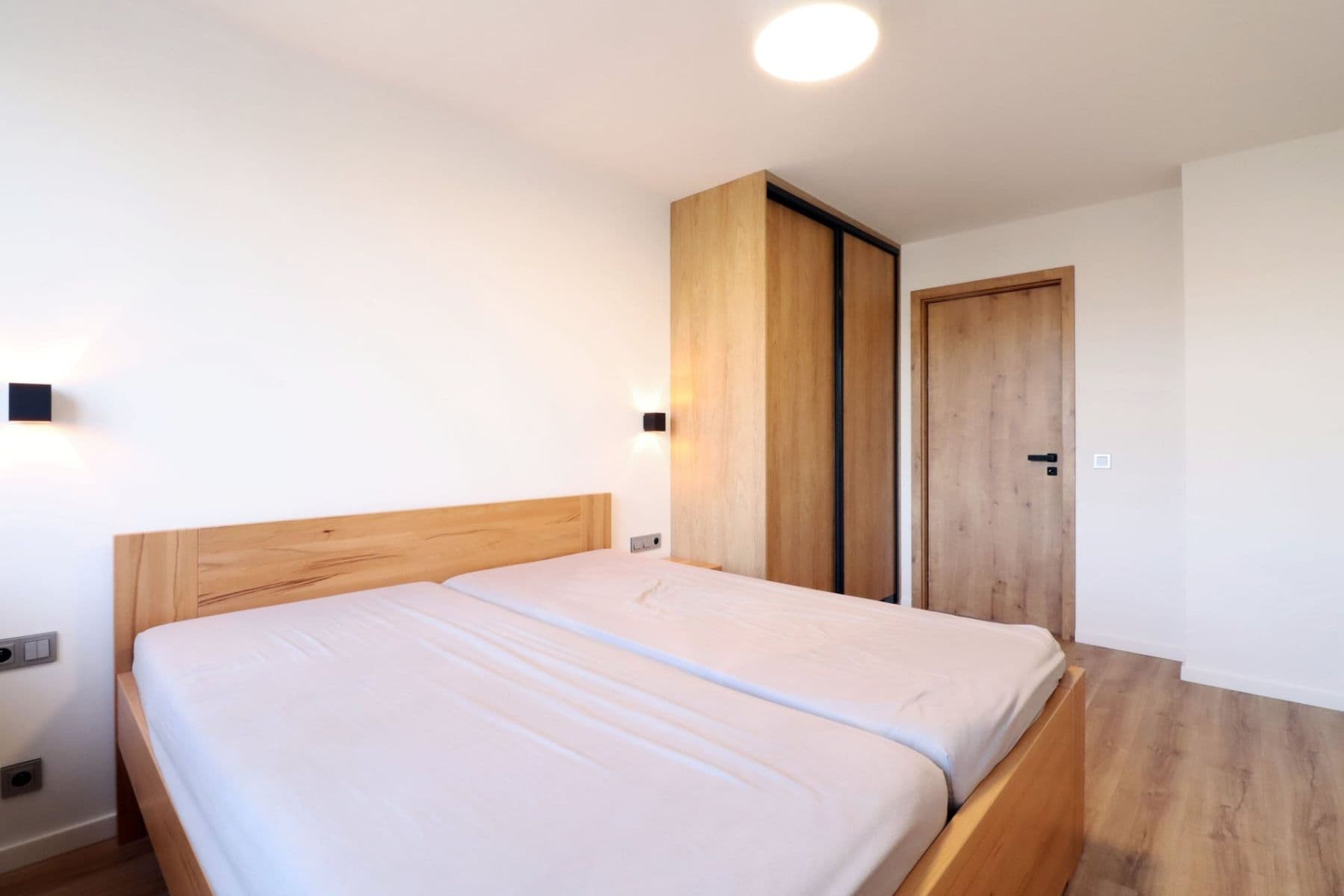 Pronájem bytu 4+kk 82 m², Hněvkovského, Praha, Praha Pronájem bytu 4+kk 82 m², Hněvkovského, Praha, Praha