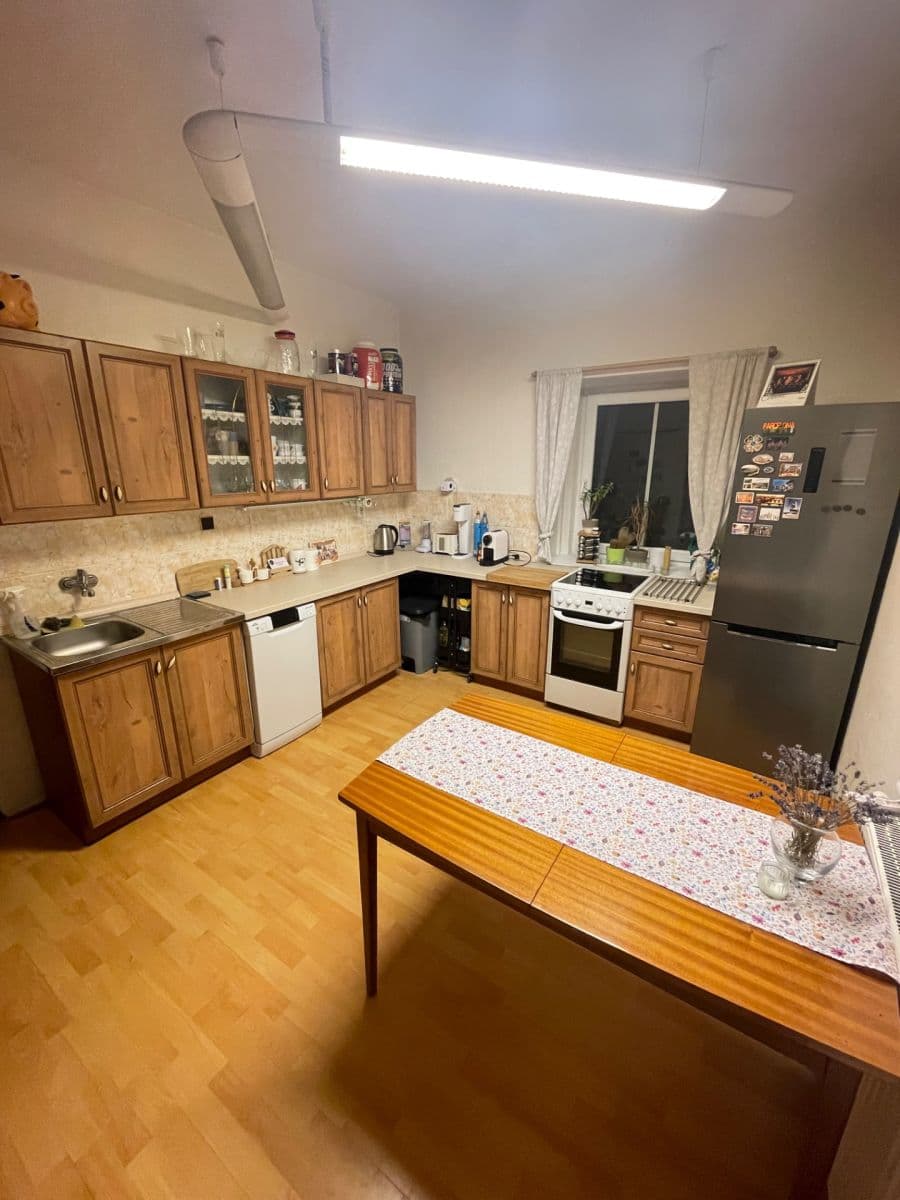 Pronájem bytu 1+1 60 m², U Lesíčka, Liberec, Liberecký kraj Pronájem bytu 1+1 60 m², U Lesíčka, Liberec, Liberecký kraj