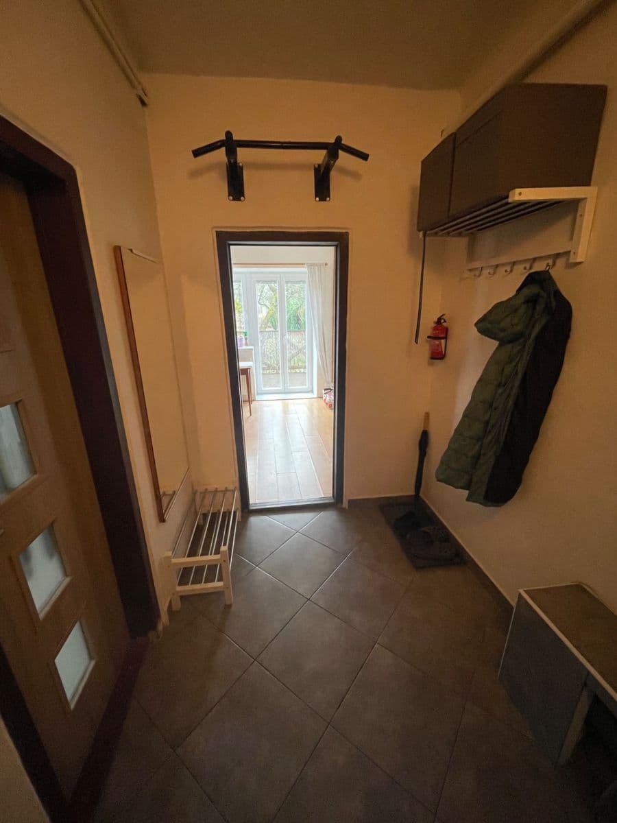 Pronájem bytu 1+1 60 m², U Lesíčka, Liberec, Liberecký kraj Pronájem bytu 1+1 60 m², U Lesíčka, Liberec, Liberecký kraj