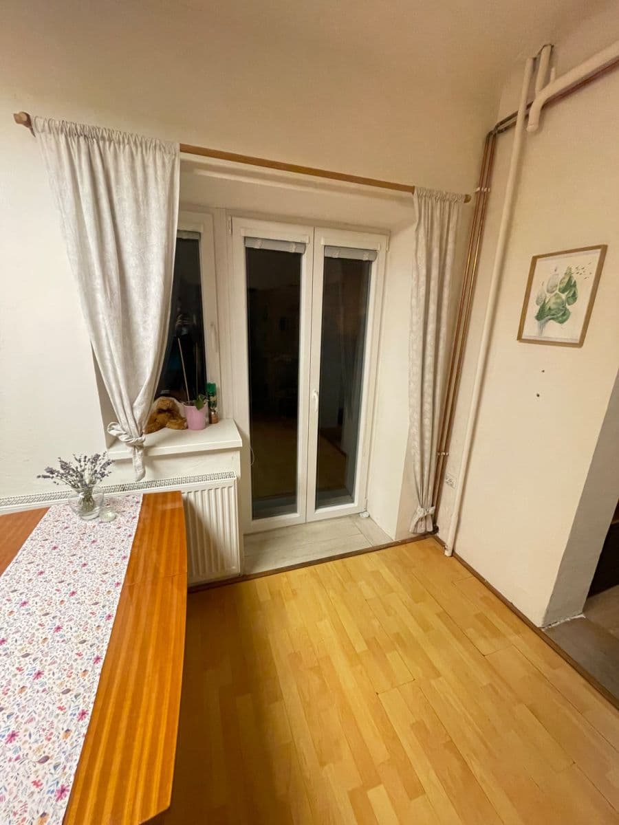 Pronájem bytu 1+1 60 m², U Lesíčka, Liberec, Liberecký kraj Pronájem bytu 1+1 60 m², U Lesíčka, Liberec, Liberecký kraj