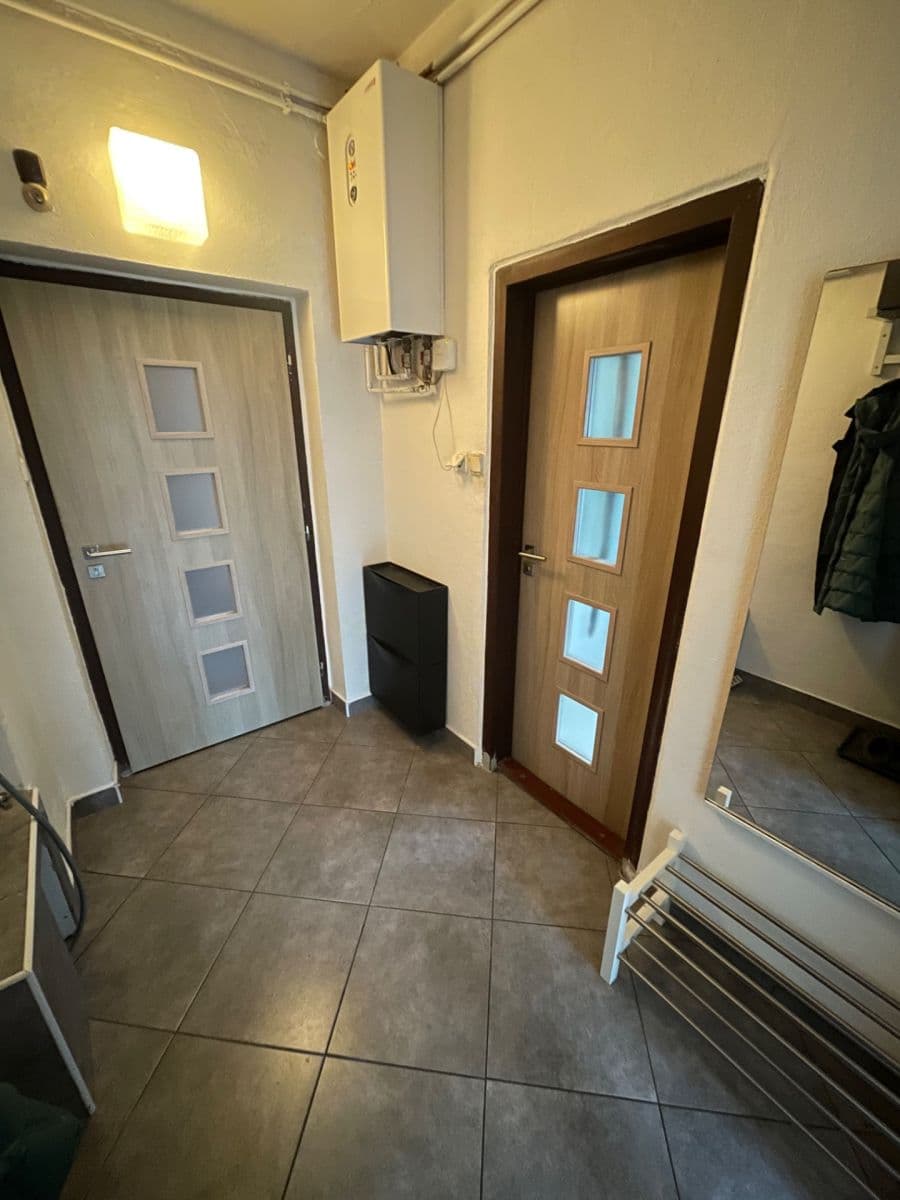 Pronájem bytu 1+1 60 m², U Lesíčka, Liberec, Liberecký kraj Pronájem bytu 1+1 60 m², U Lesíčka, Liberec, Liberecký kraj