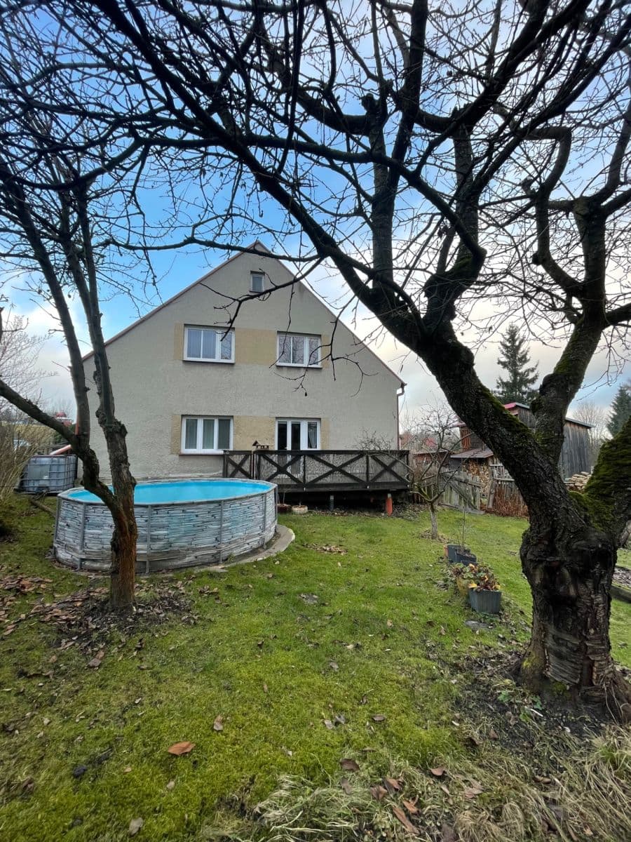 Pronájem bytu 1+1 60 m², U Lesíčka, Liberec, Liberecký kraj Pronájem bytu 1+1 60 m², U Lesíčka, Liberec, Liberecký kraj