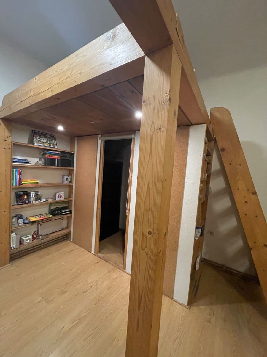 Pronájem bytu 1+1 60 m², U Lesíčka, Liberec, Liberecký kraj Pronájem bytu 1+1 60 m², U Lesíčka, Liberec, Liberecký kraj